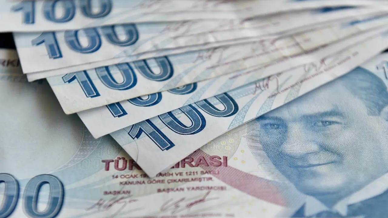 Emeklilerin Beklediği Gün Geldi! Zam Farkı Ödeme Tarihi Açıklandı