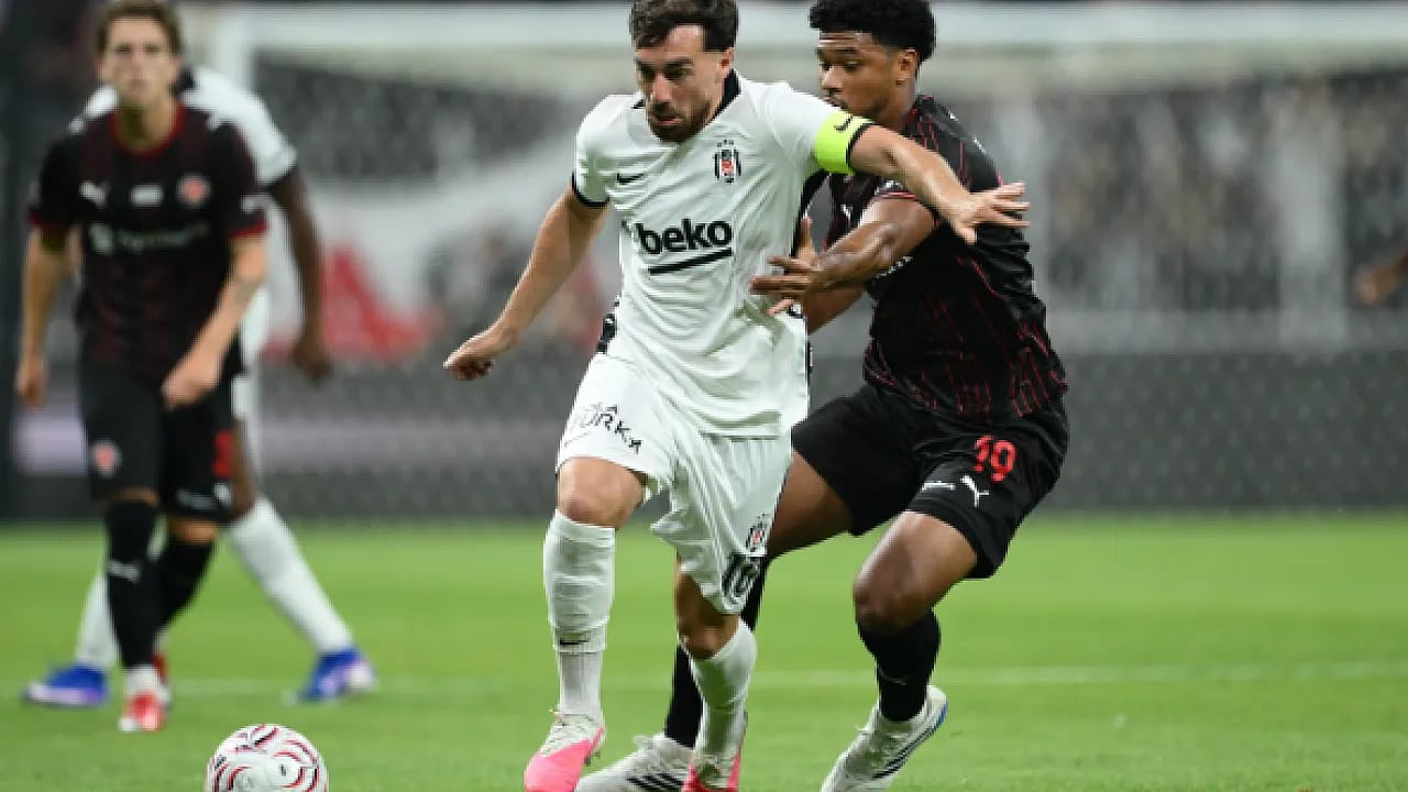 Beşiktaş Midtjylland'ı Tek Golle Geçti! Tur İçin Avantajı Kaptı