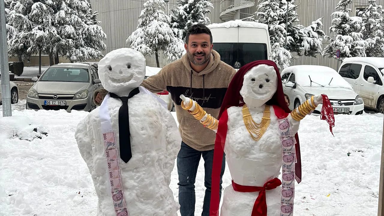 Malatya'da Esnaftan Kardan Çift ve Temsili Düğün