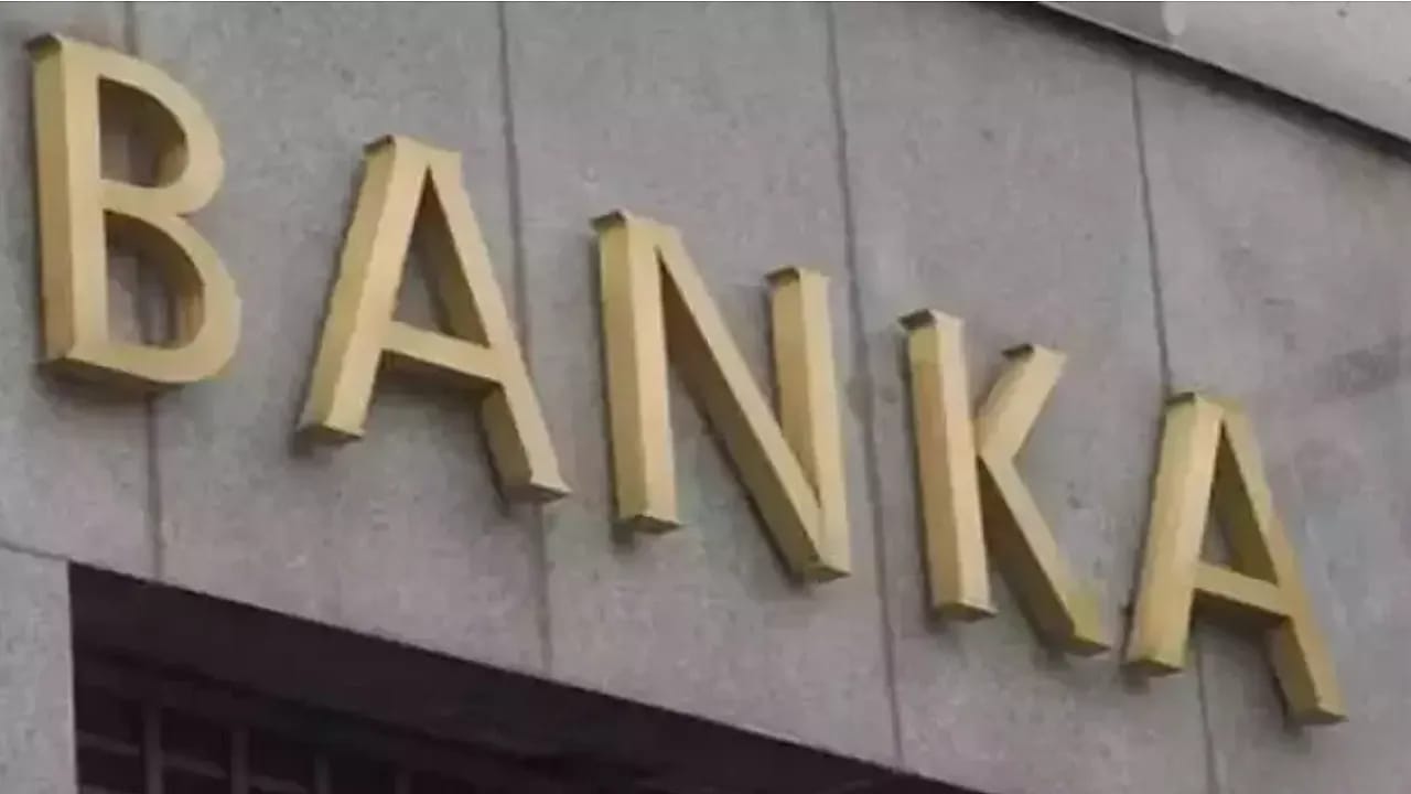 Bankasda 'Tefecilik ve Aklama' Operasyonu