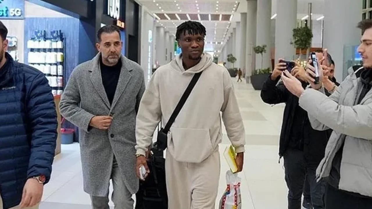 Trabzonspor Savunma Hattını Güçlendirmek İçin Chibuike Nwaiwu Transferini Tamamladı
