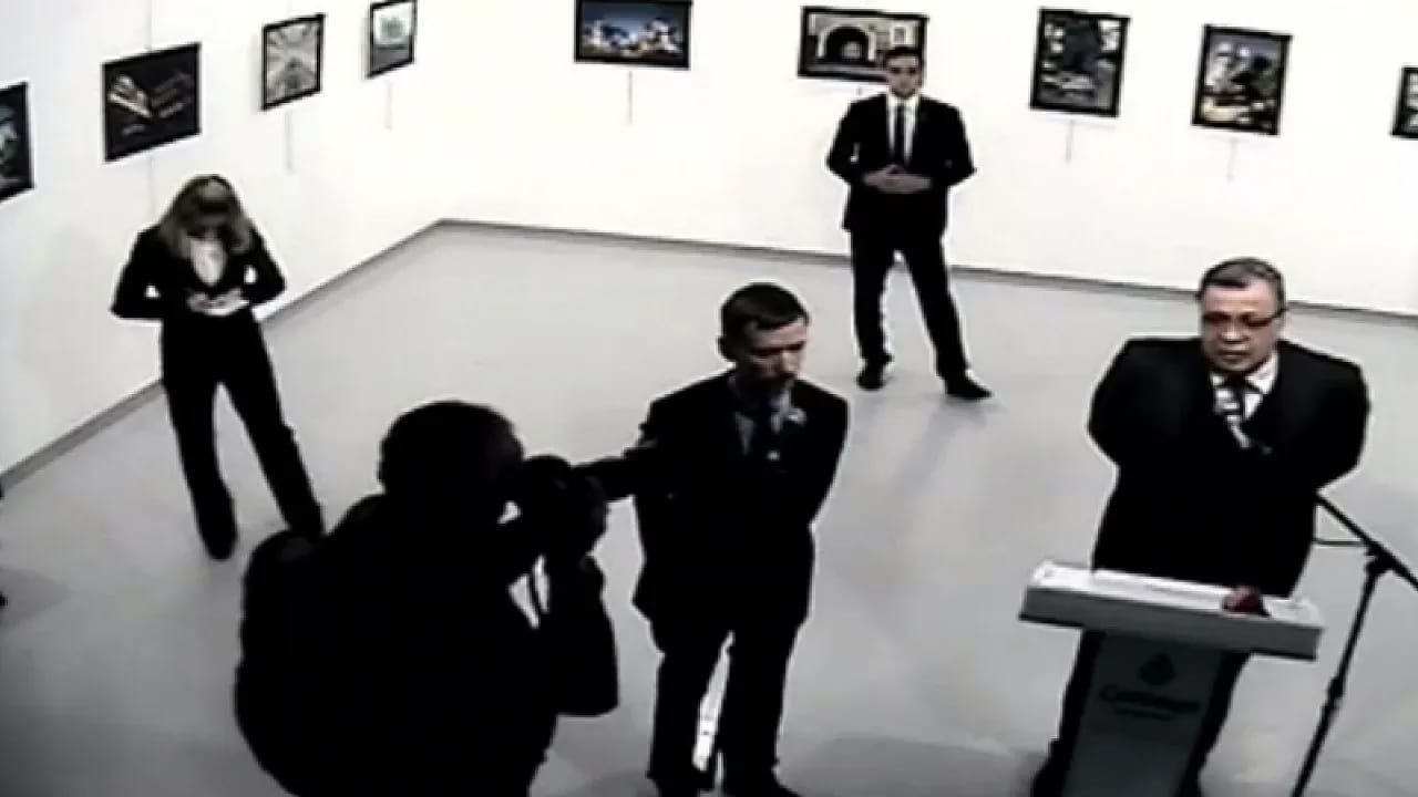 Firari FETÖ'cü Şerif Ali Tekalan İsim Değiştirdi!