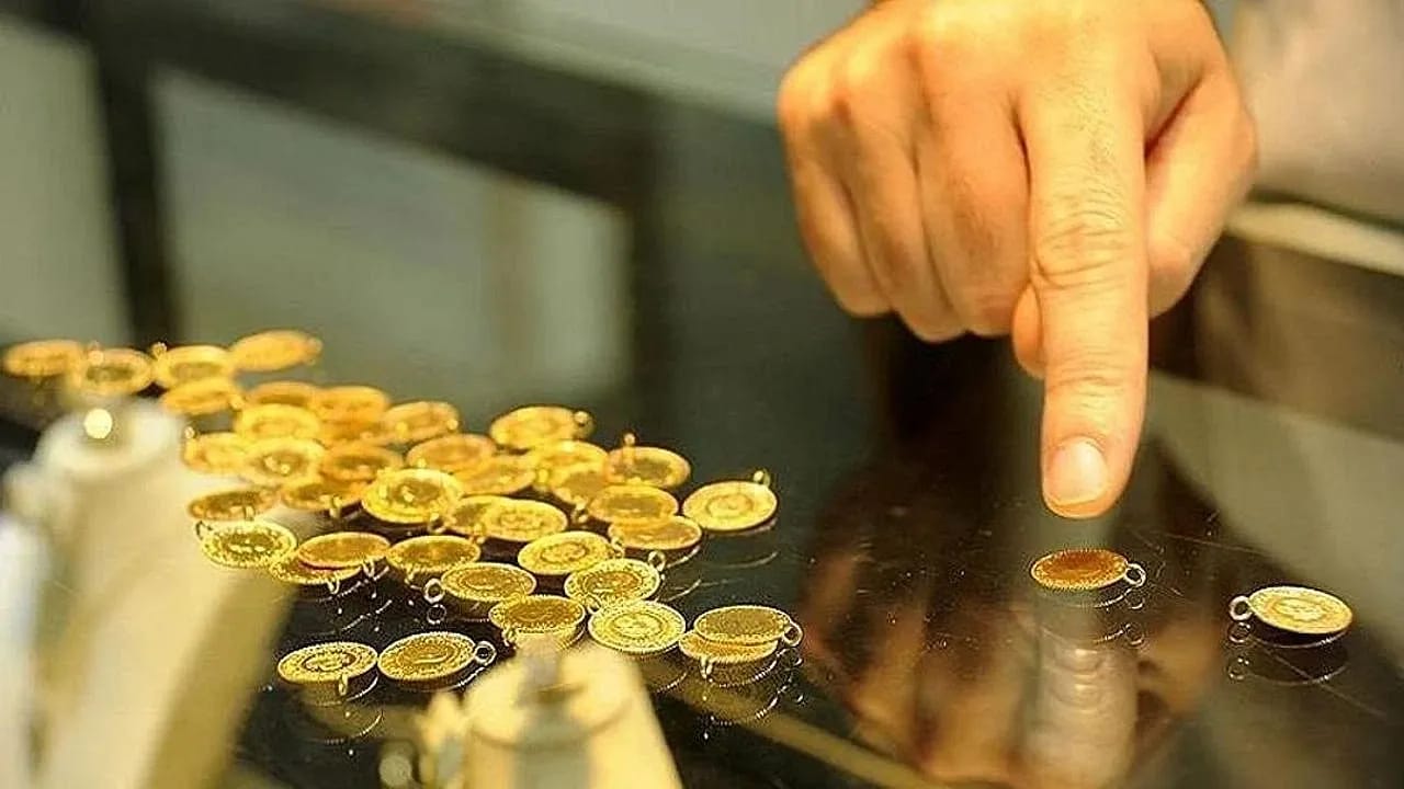 Altın Piyasasında Tarihi Zirve! Kapalıçarşı'da Gram Altın Fiyatları 7 Bin Lira Sınırını Geçti