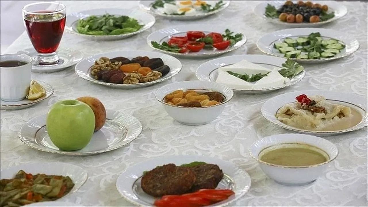 Sağlık Bakanlığından Ramazan Ayına Özel Hayati Beslenme ve Sıvı Tüketimi Rehberi