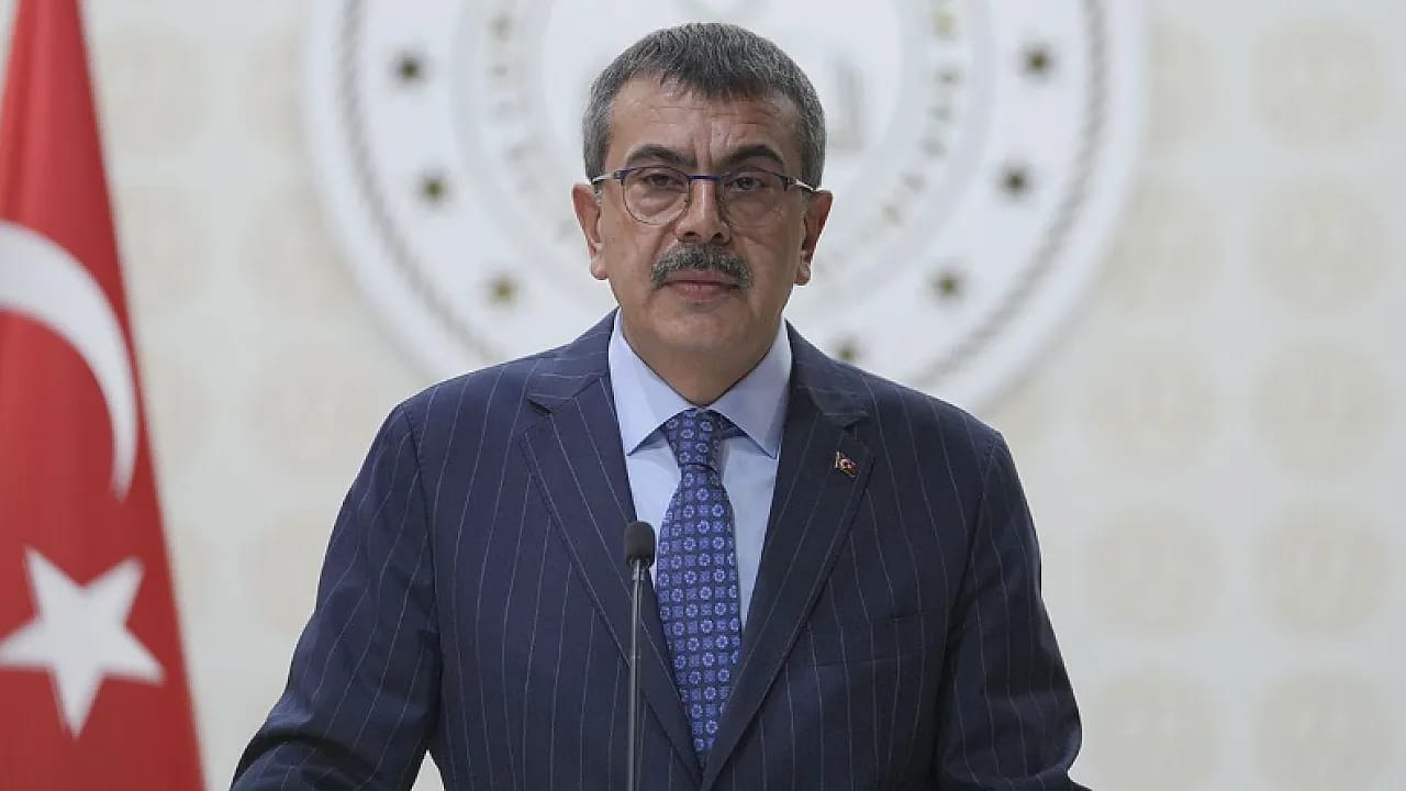Ara Tatiller Kalkıyor mu? İşte Yeni Tatil Planı!