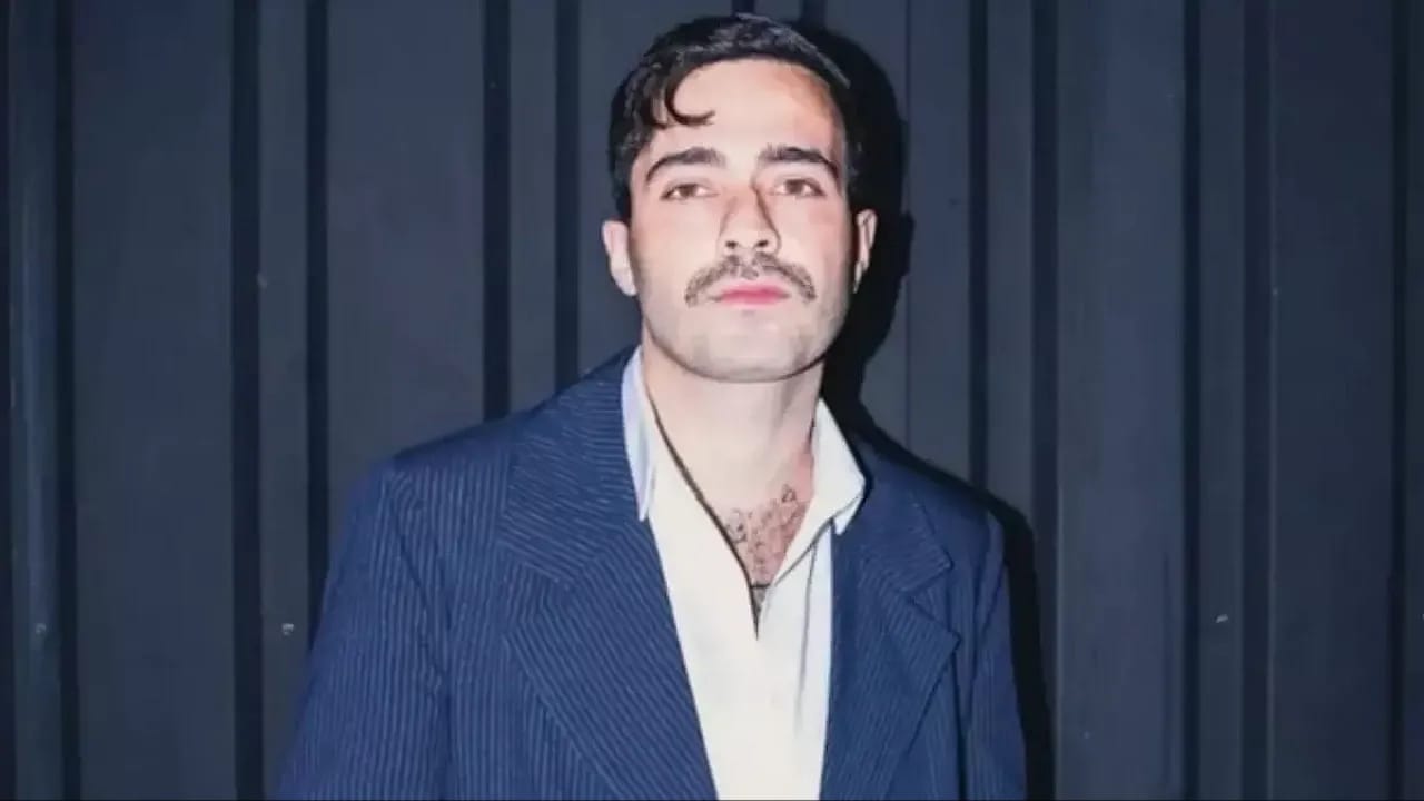 Mert Demir Kariyeri ve Özel Hayatıyla Gündemden Düşmüyor