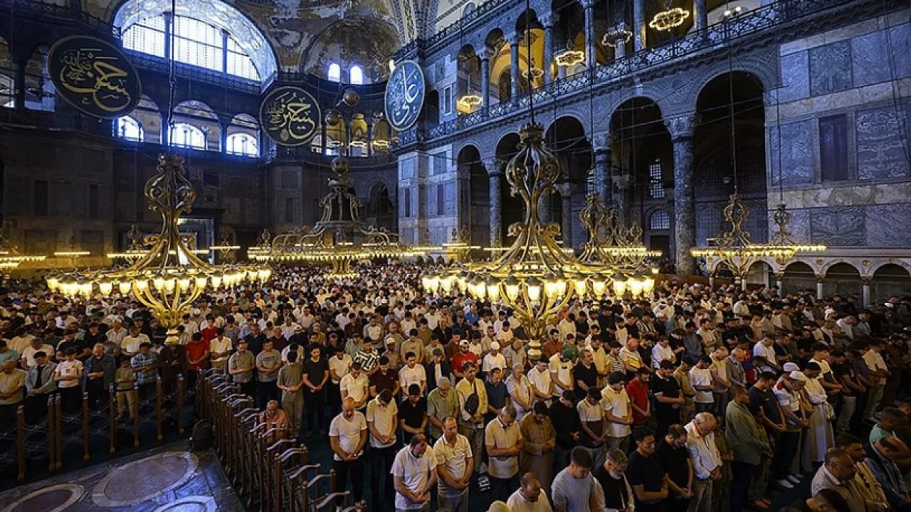 2026 Ramazan Bayramı Namaz Saatleri Belli Oldu: Malatya ve İl İl Bayram Namazı Vakti!