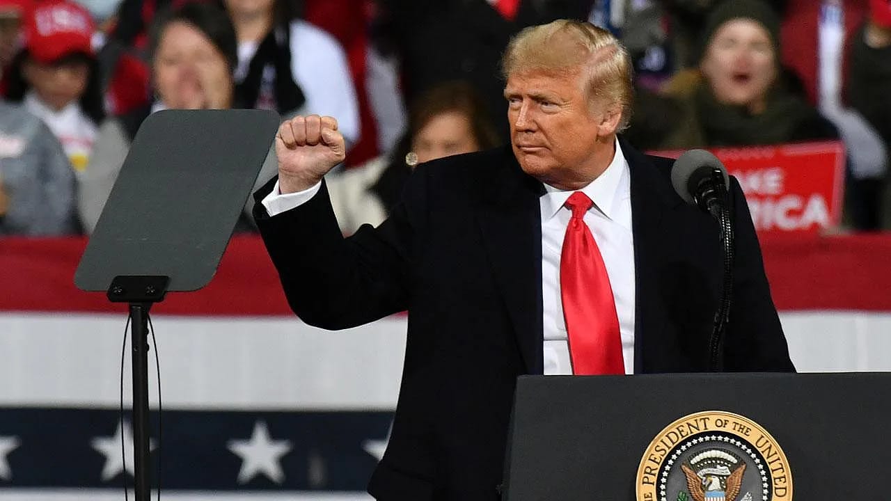 Önce Amerika Çatlağı: Ünlü Gazeteci Carlson'dan Trump'ın İran Politikasına Sert Tepki