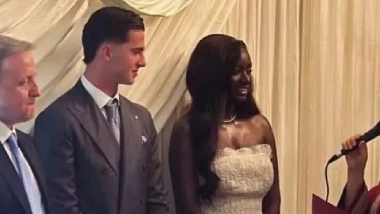 Milli Futbolcu Bertuğ Yıldırım ve Portekizli Model Oriana Correia Gomes İstanbul'da Dünya Evine Girdi