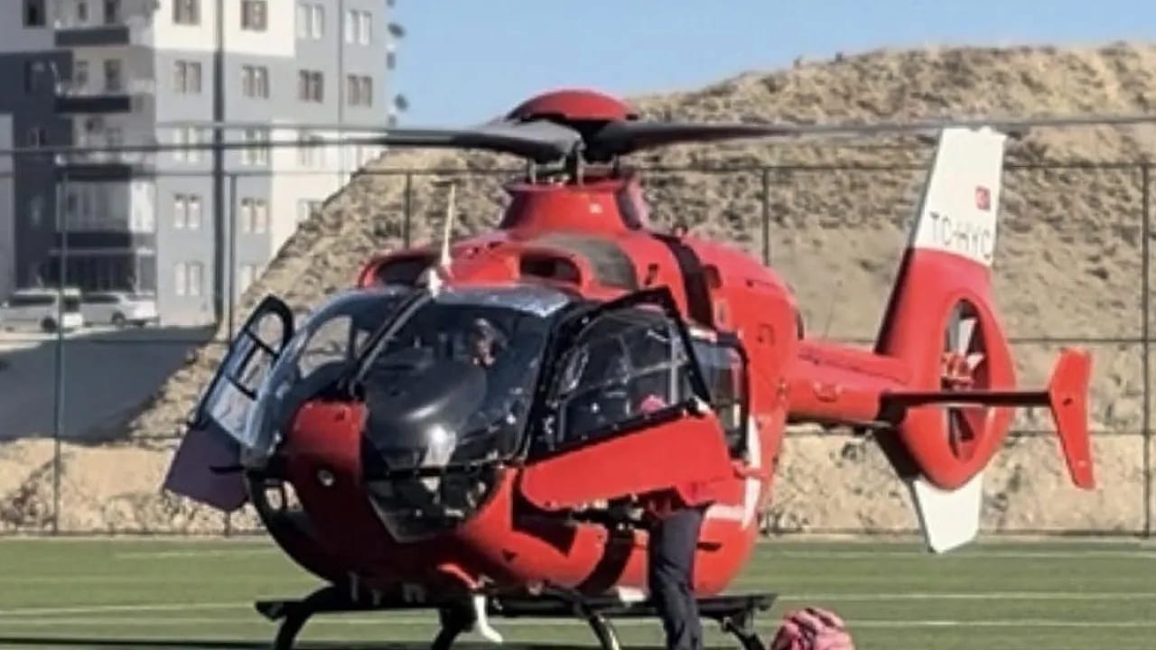 Darende'de Zamanla Yarış: 1,5 Yaşındaki Bebek İçin Helikopter Havalandı!