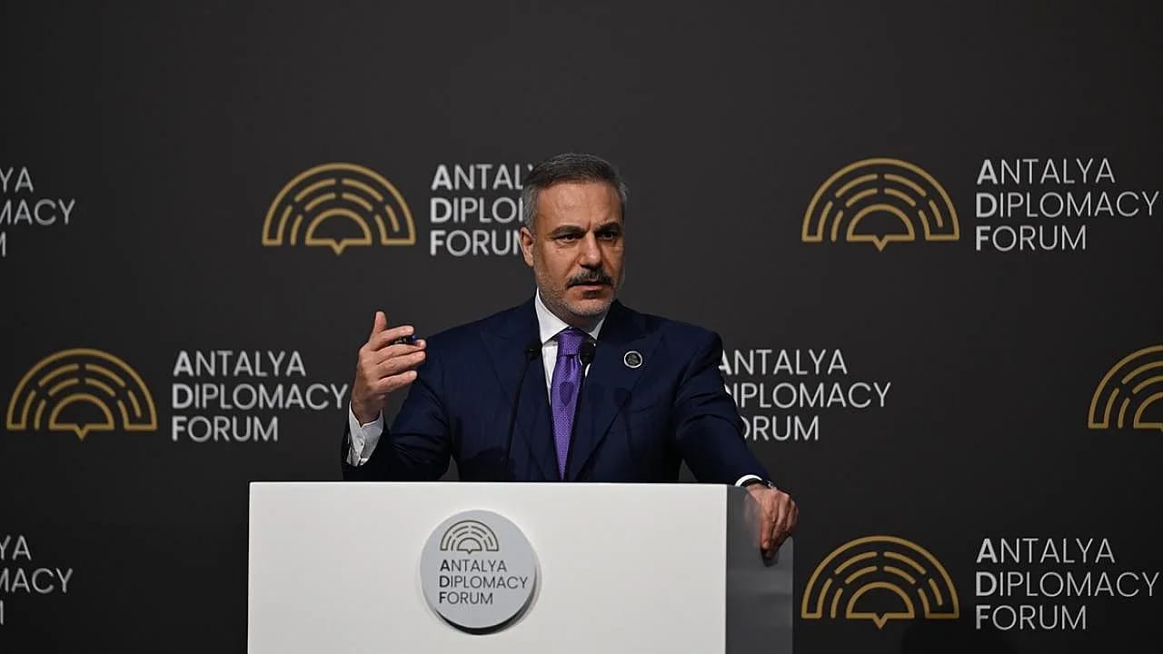 Antalya'da Kritik Zirve! Bakan Fidan O İttifakı İşaret Edip Resti Çekti