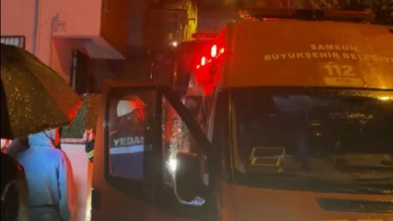 Samsun'da Gece Yarısı Dehşeti! Elektrikli Soba Alev Aldı, Anne ve Bebeği Hastanelik Oldu!
