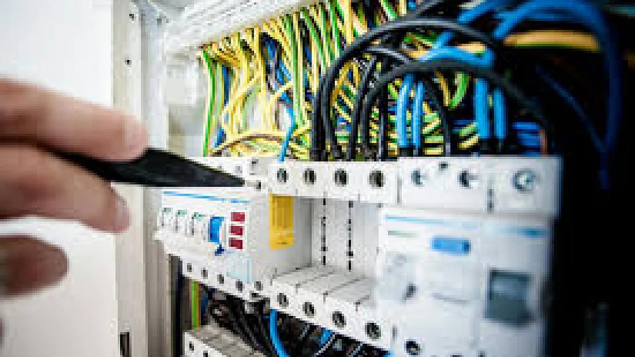 Türkiye'nin Enerji Devleri Yarıştı! Üretimde Barajlar Güneşi Geçti