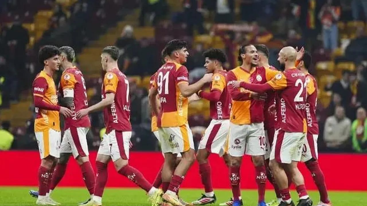 Galatasaray'da Samsun Mesaisi Başladı! Kadroda İki Büyük Eksik