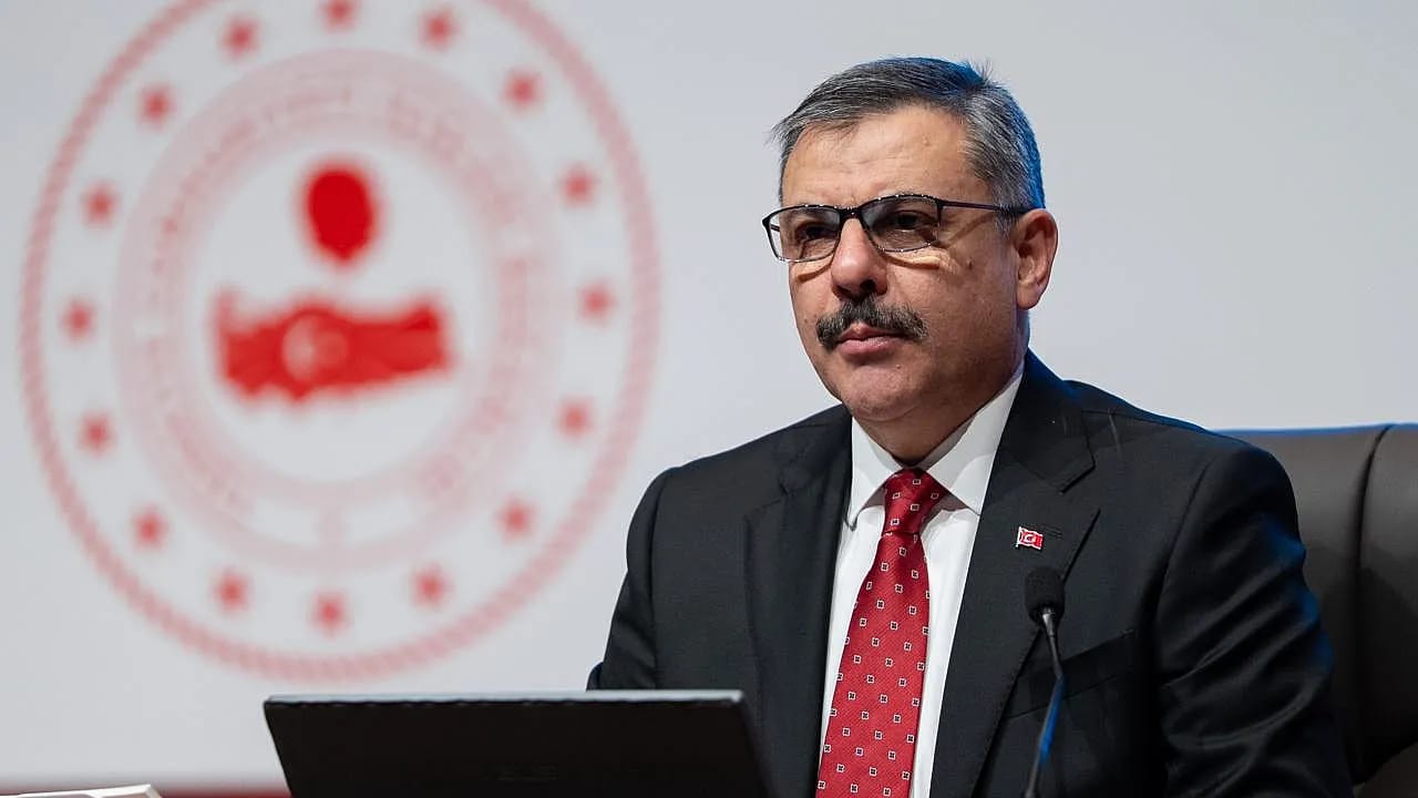 Jandarma ve Sahil Güvenlik'te Konferans! Bakan Çiftçi Yeni Neferlerle Buluştu