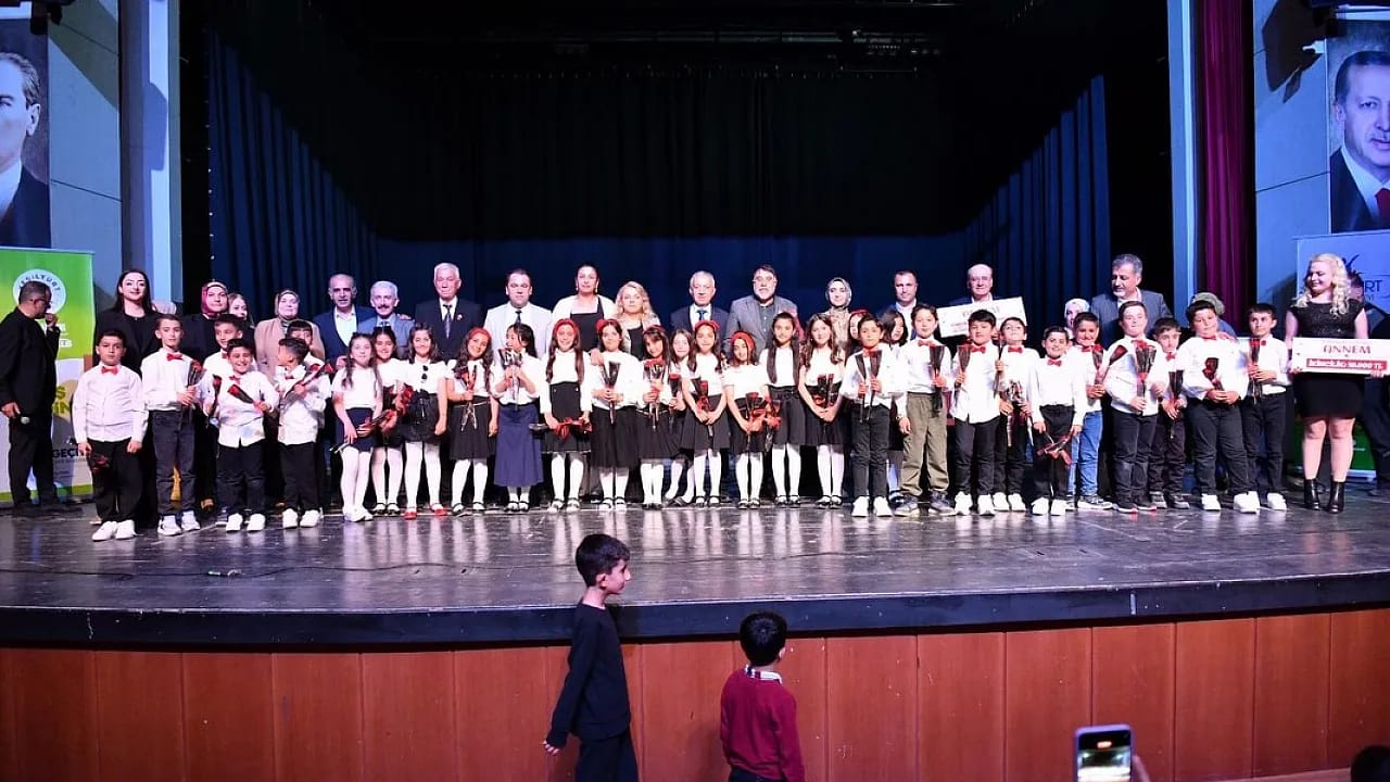 Malatya'da Anneler İçin Şiir Yarışması'nda Kazananlar ve Ödüller Belli Oldu!
