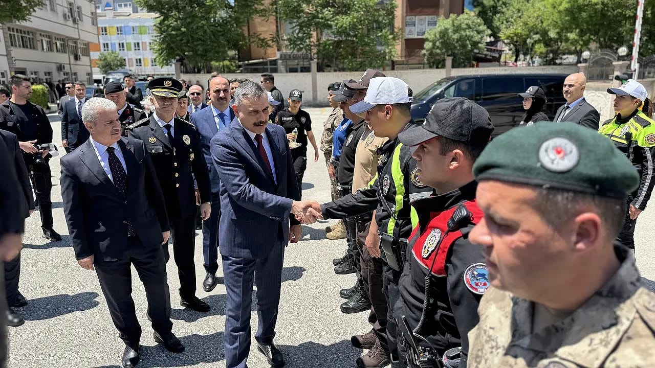 İçişleri Bakanı Çiftçi Konya'da Emniyet Ve Jandarma Personeliyle Bayramlaştı