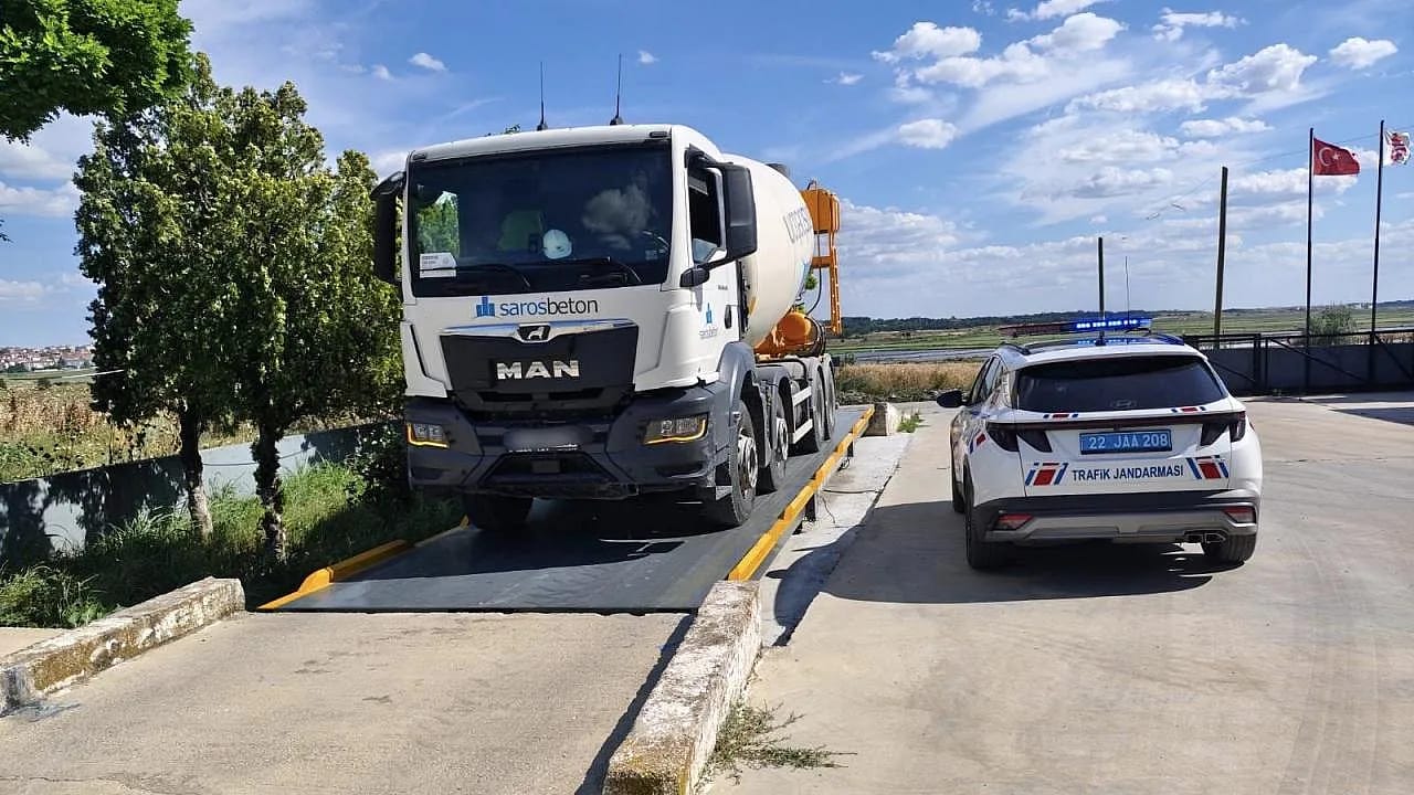 Aşırı Yük Taşıyan Kamyon Sürücüsüne 60 Bin Lira Ceza