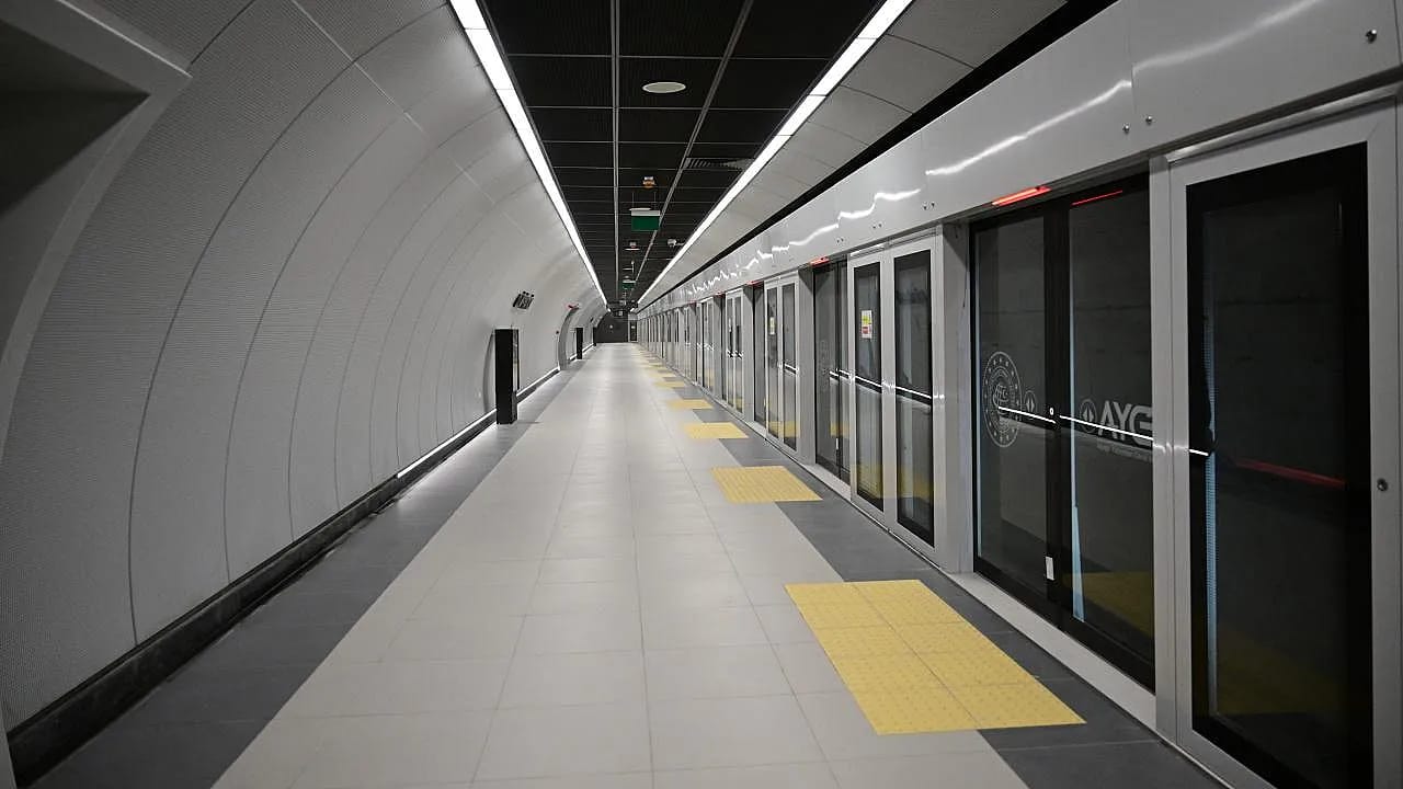 İstanbul Ulaşımında Yeni Dönem! Mega Projenin Son Halkası İlk Günden Rekora Koştu