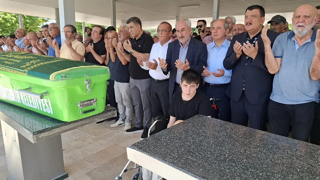 Malatya'da Hüzünlü Tören! Kağan Kodaman Dualarla Defnedildi