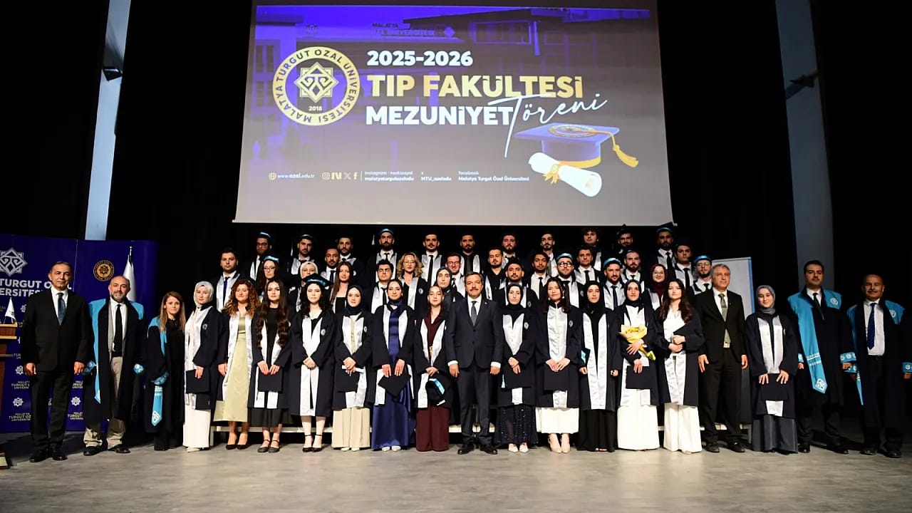Malatya Turgut Özal Üniversitesi Tıp Fakültesi İlk Mezunlarını Verdi!