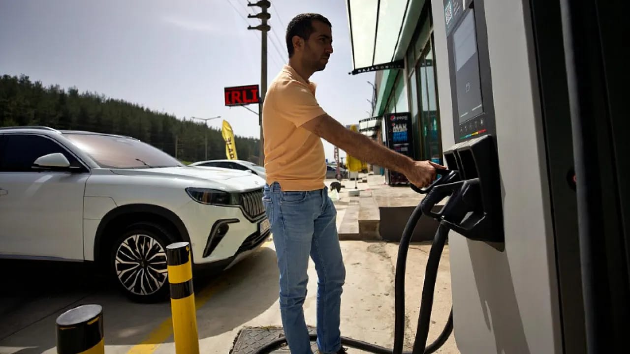 Türkiye'de Elektrikli Araç Şarjında Rekor Artış!